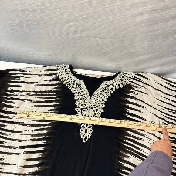 Soft Surroundings Kaftan Dress Size S/M Black White Embroidered Collar Maxi - Picture 10 of 10